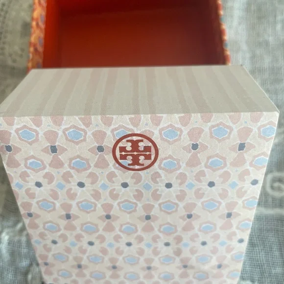 Tory Burch Geometric Patterned Notes Box in Red and Orange - Picture 3 of 3